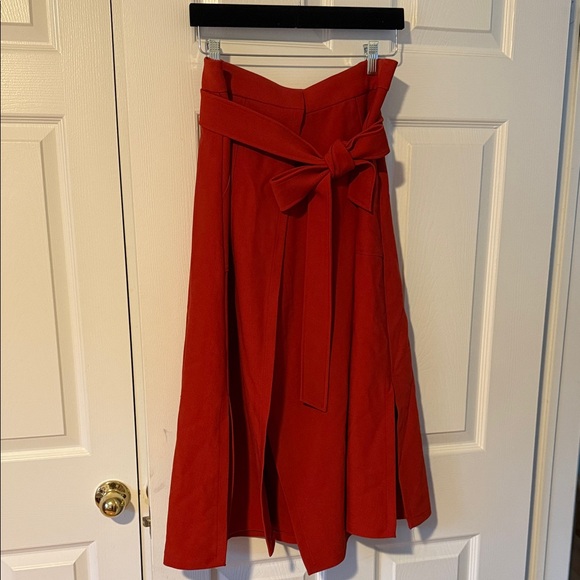 Elegant Red Women's Skirt - Picture 2 of 3